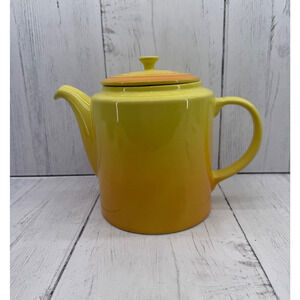 Le Creuset Yellow Soleil Ombre Stoneware Grand Teapot Coffee Pot 1.3 Liter